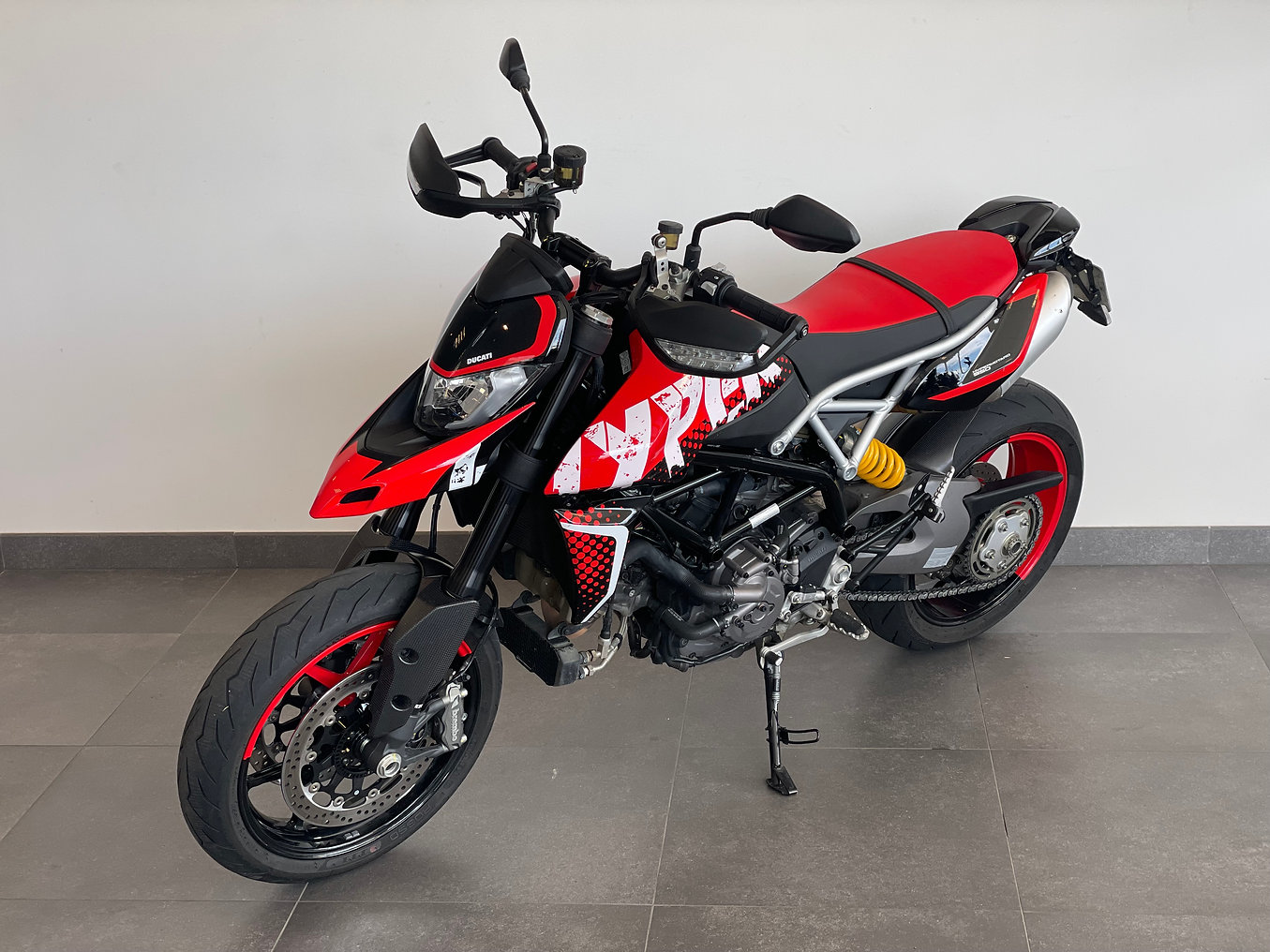 Achetez une moto DUCATI HYPERMOTARD 950 RVE