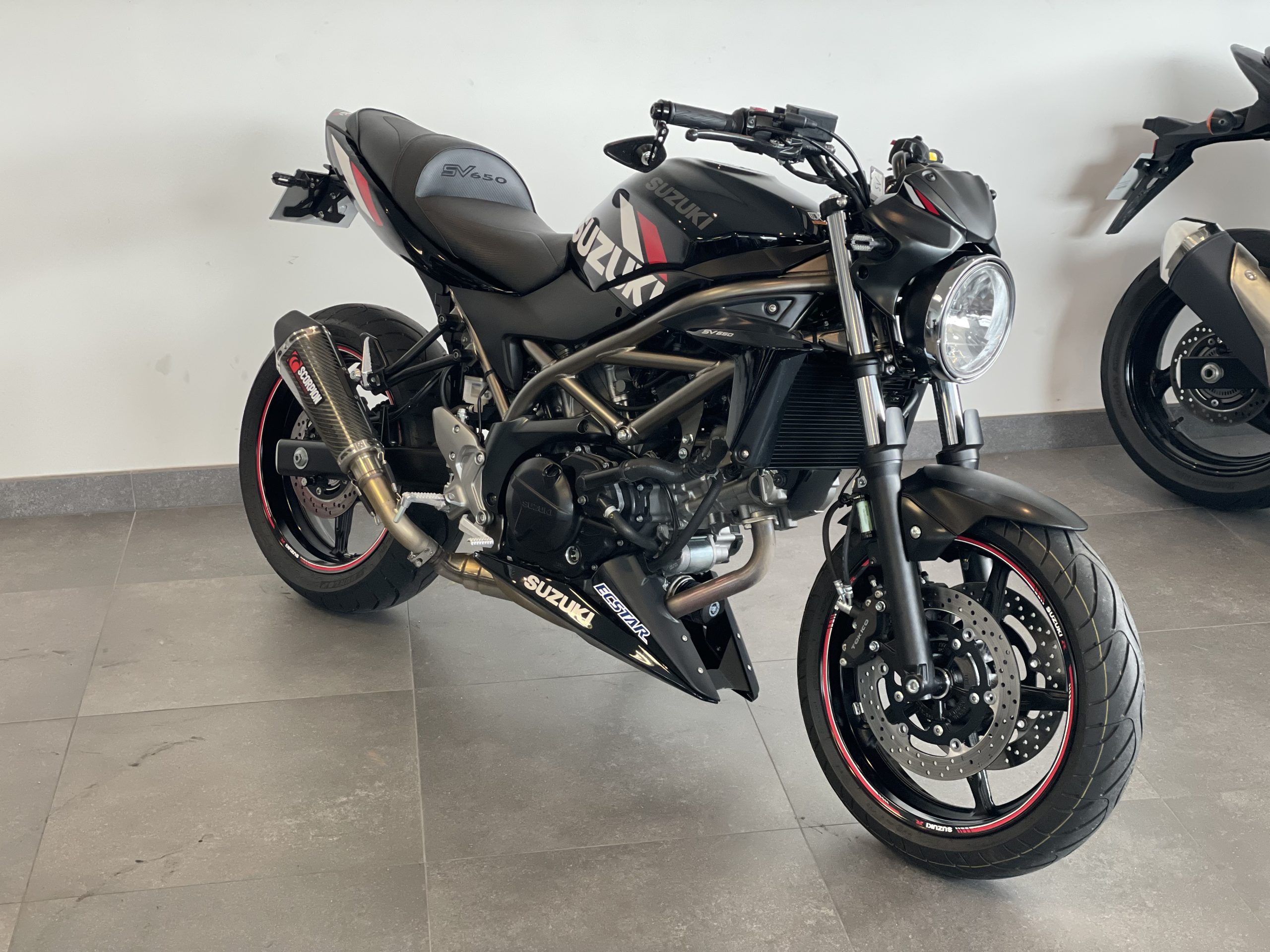 Acheter une SUZUKI SV 650 N ABS