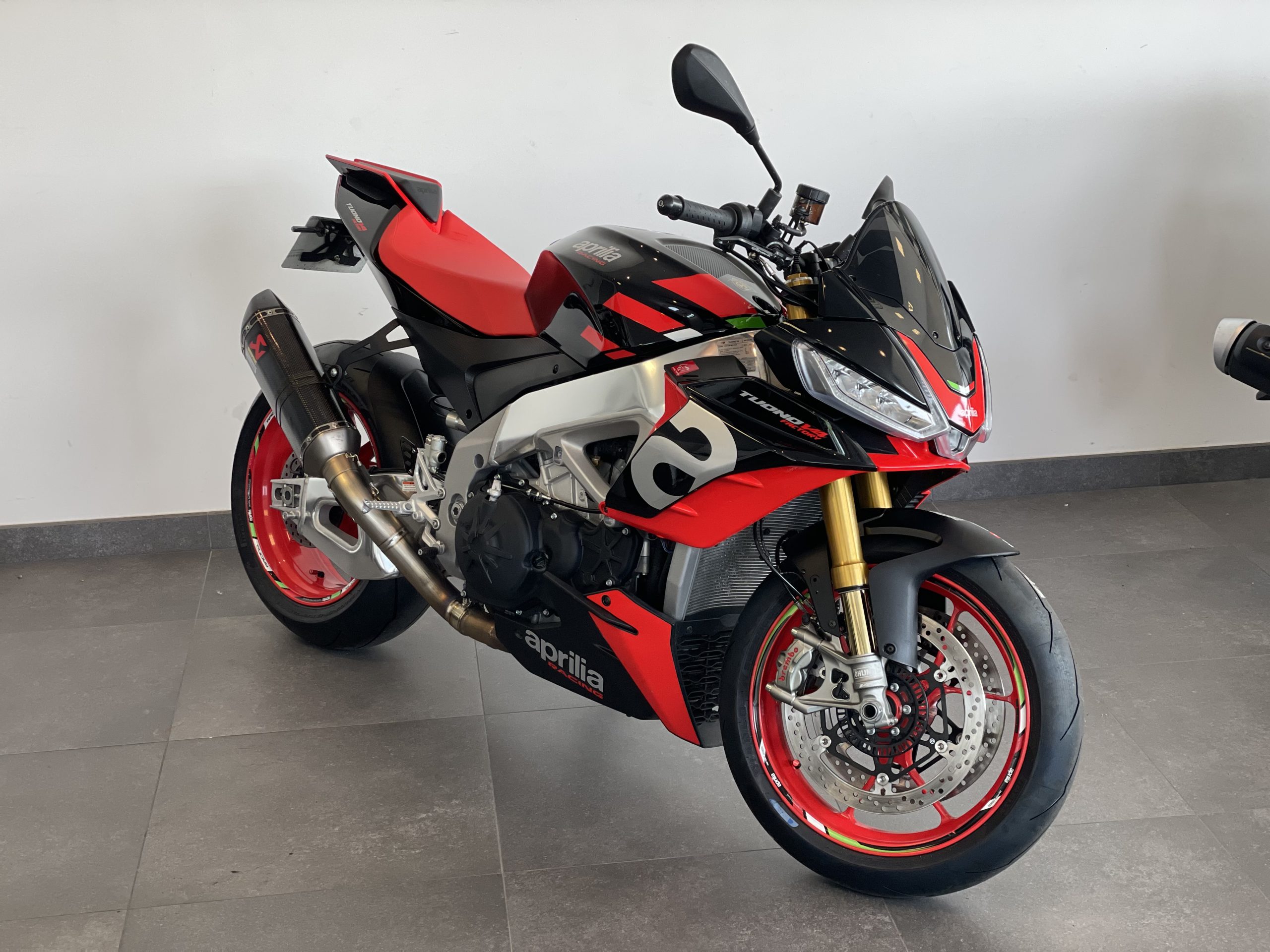 Acheter une APRILIA TUONO 1100 V4 FACTORY