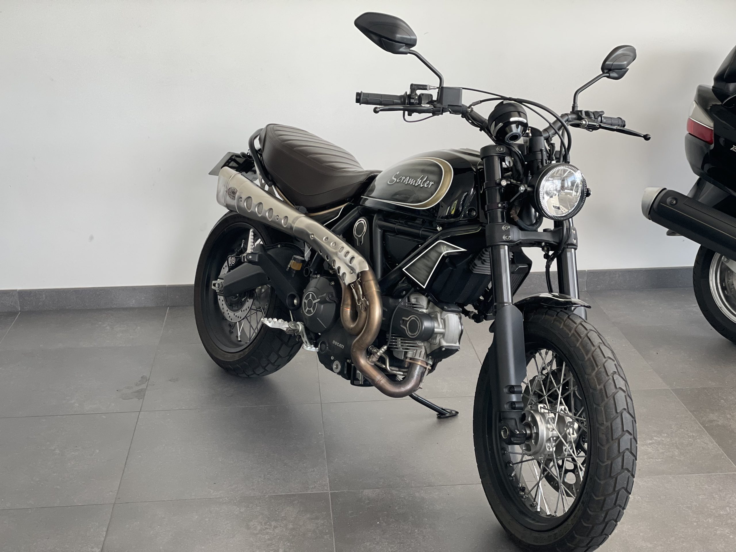 Acheter une DUCATI SRAMBLER 800